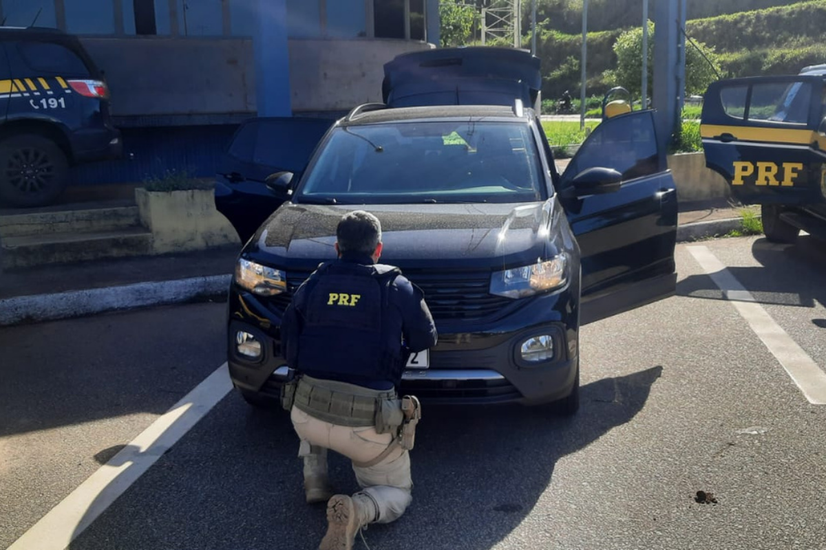 O veículo foi apreendido e levado para o pátio, e o homem foi encaminhado à delegacia de Polícia Civil