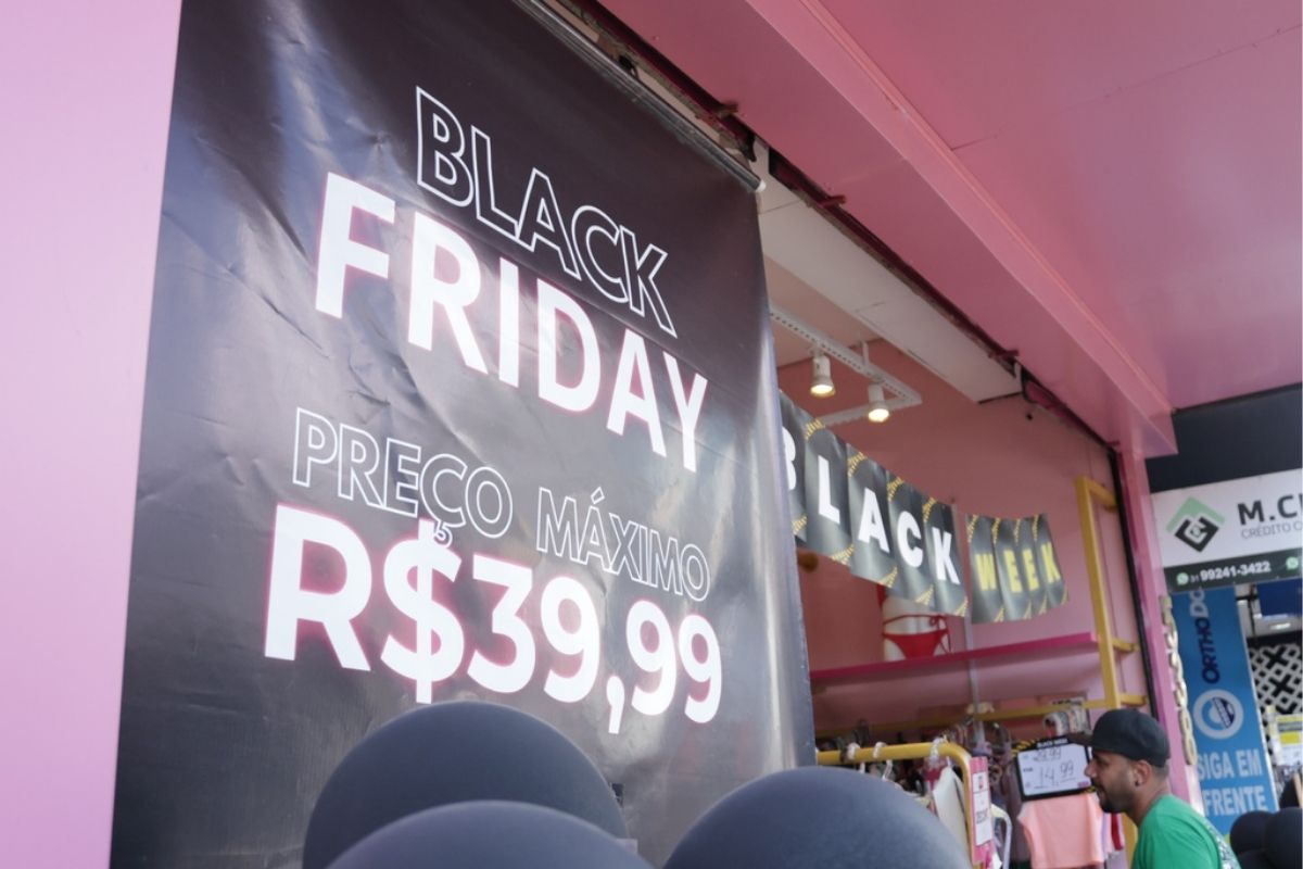 Muitos lojistas vão ampliar o horário de atendimento nesta sexta (28) e no sábado (29)