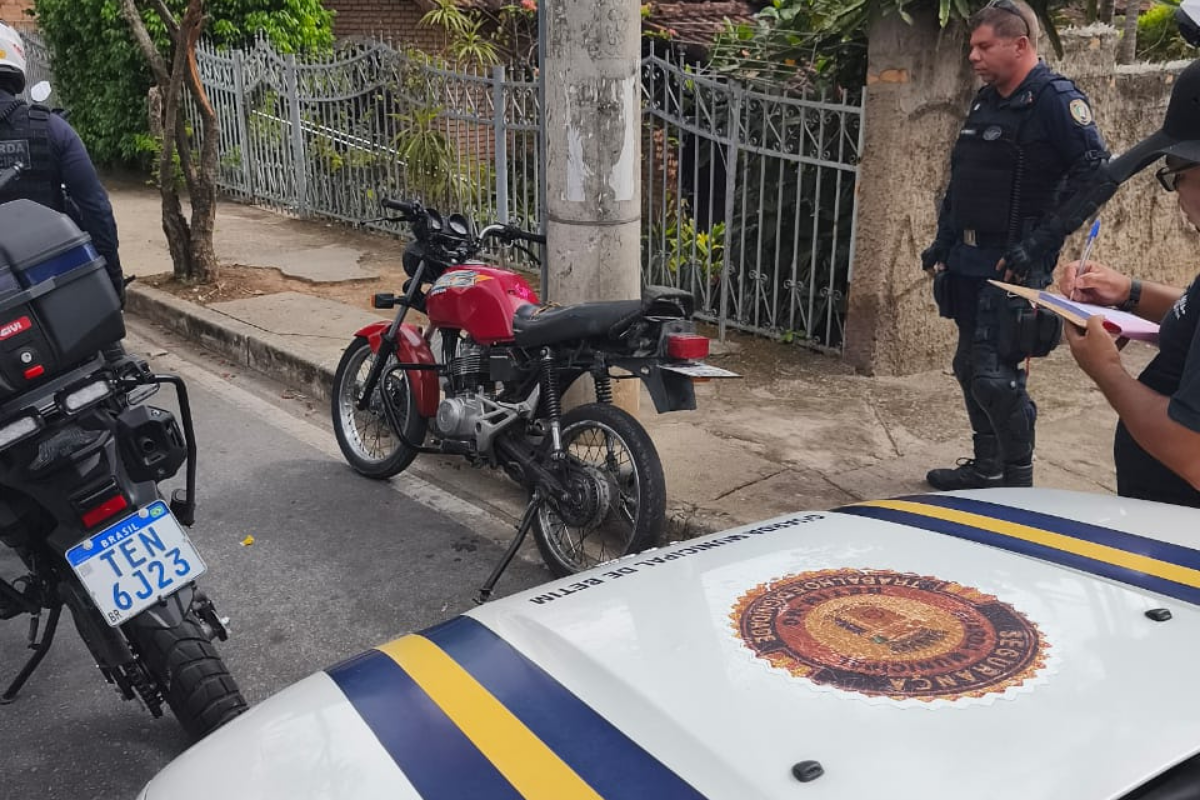 De acordo com o boletim de ocorrência, a motocicleta Honda estava sem retrovisores, com a placa ilegível e apresentava pneus em más condições de rodagem