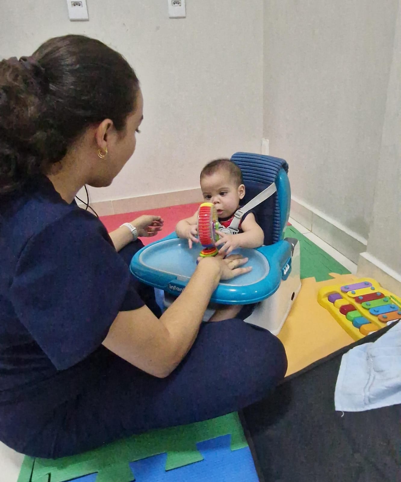 Família necessita de arrecadar, em média, R$ 1.500 para garantir o tratamento adequado de Hiago