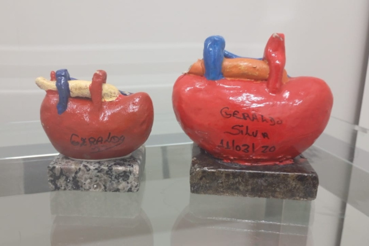 Obras do artesão e paciente renal Geraldo Silva poderão ser vistas durante o evento