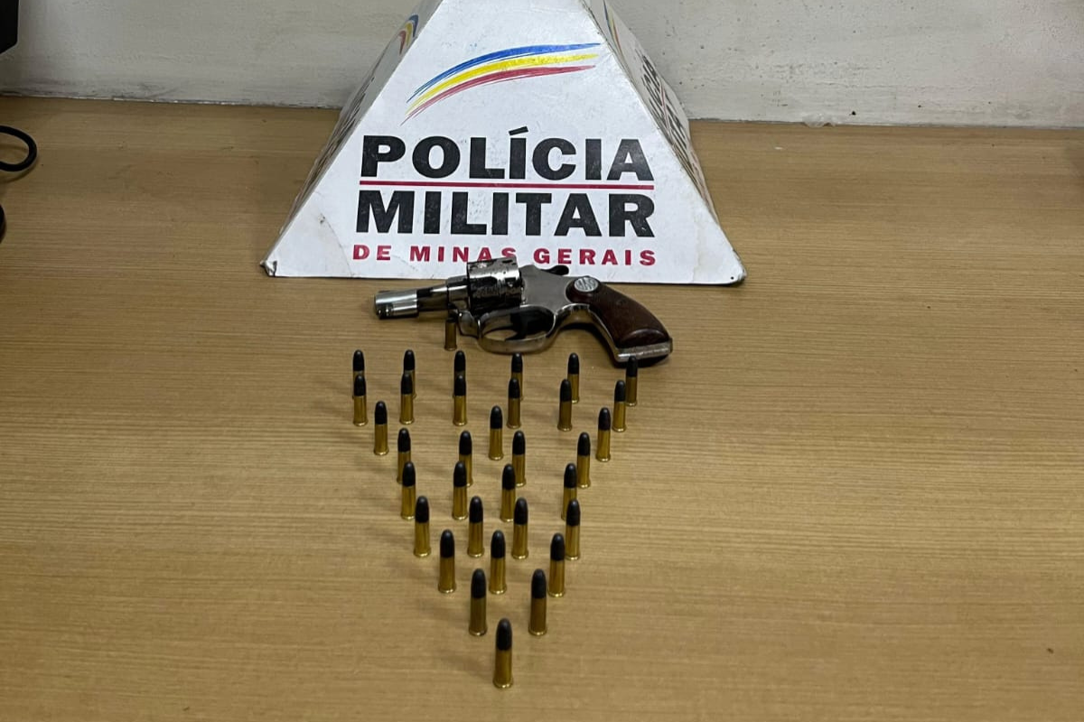 Material apreendido foi encontrado dentro de uma sacola, no bolso de uma blusa de frio