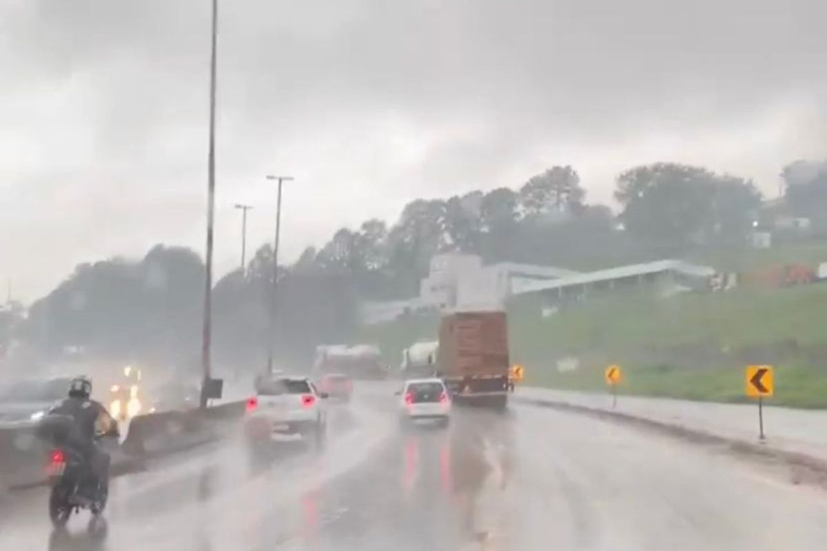 Instituto alerta para chuvas de até 30 mm por hora e ventos de até 60 km/h