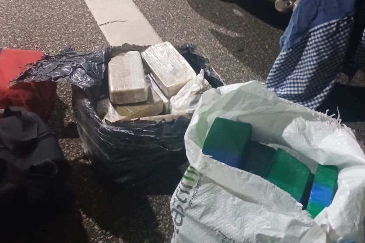 Mulher, de 23 anos, e o homem, de 26, seriam moradores do bairro Guanabara, em Betim
