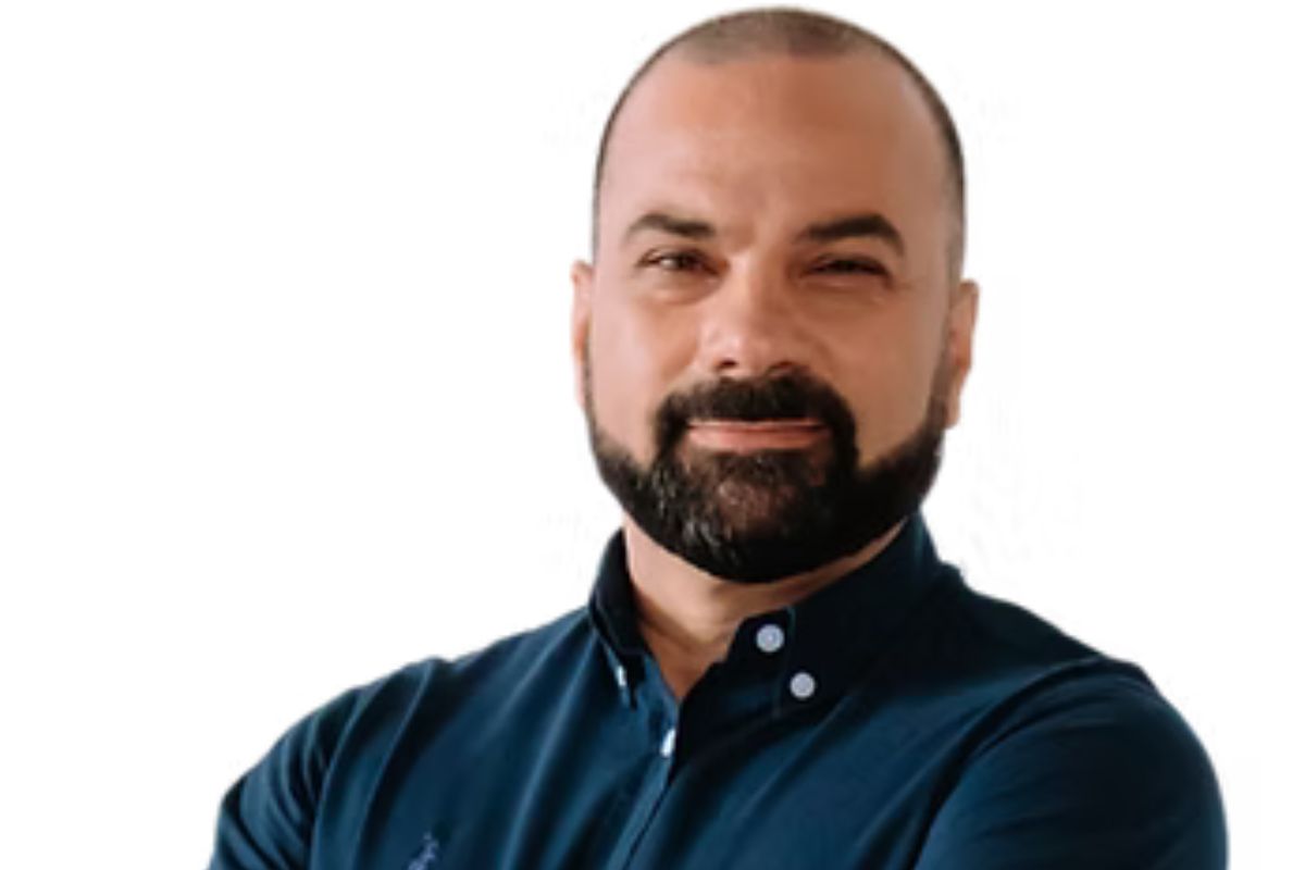 Luciano Betiate é ex-conselheiro tutelar, escritor, palestrante, conferencista e coordenador de seminários em todo o país sobre direitos humanos e temas relacionados à infância e à juventude e ao Conselho Tutelar