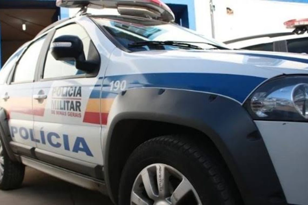 Crime ocorreu na residência em que eles moravam com a família, na avenida Manducaia, no bairro Dom Bosco, em Betim, nesse domingo (13)