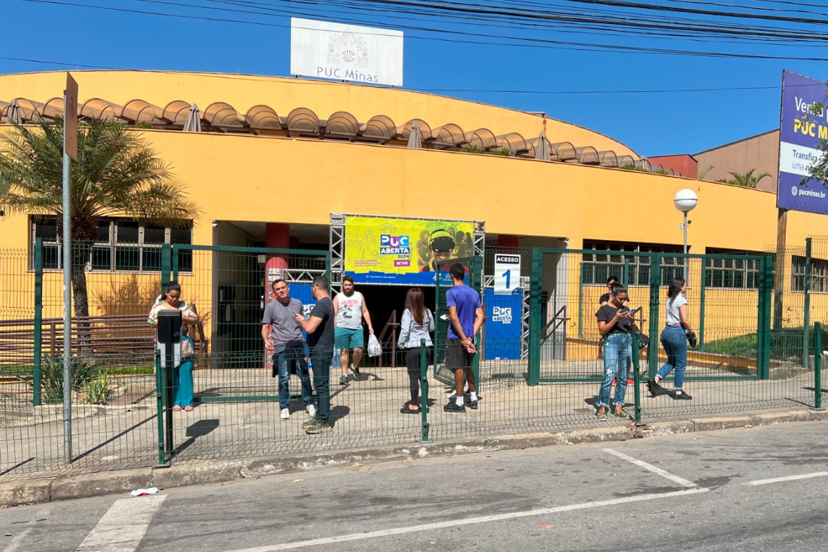  O acesso é gratuito e aberto ao público, e algumas atividades exigem documento de identificação e carteira de vacinação.