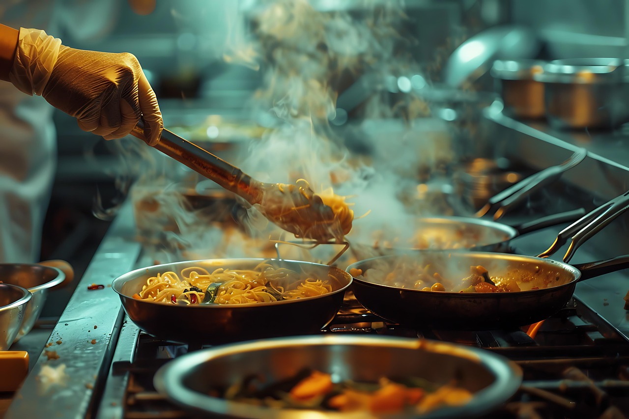 Vaga para auxiliar de cozinha exige experiência de seis meses e ensino médio completo