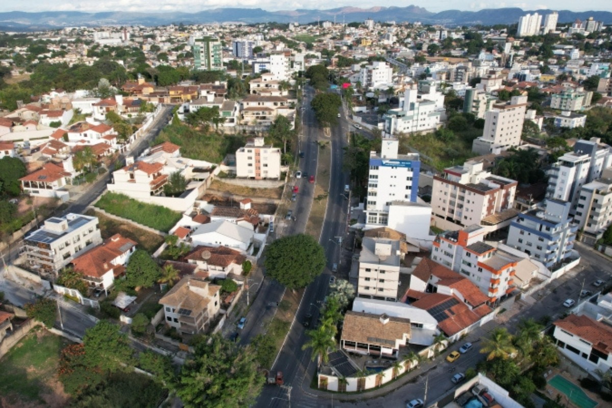 A ação segue uma programação contínua que atende as dez regiões da cidade