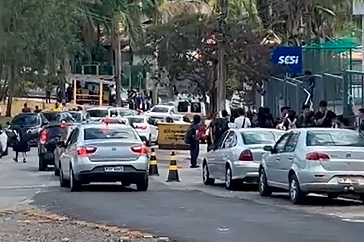 Sesi se instalou há um mês no bairro, com 670 alunos, e, ao lado, já funcionava o Educare, há quase 50 anos, com 1.200 estudantes