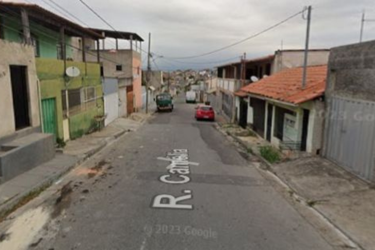 Em depoimento, a mulher alegou que o filho passou o final de semana na casa do pai, que mora no mesmo lote do avô, em residências separadas na Rua Camélia