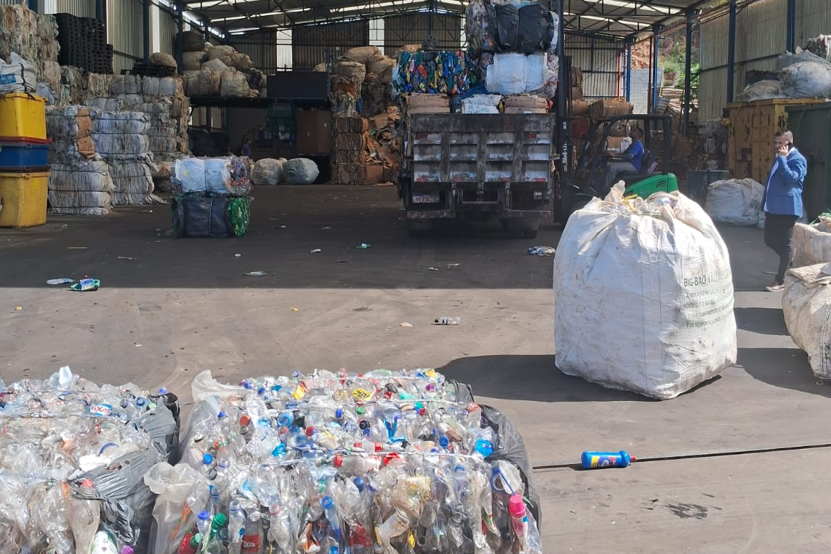 A ação contou com agentes do setor de Fiscalização de Posturas de Betim, das polícias Militar Ambiental e Civil, da Guarda Municipal e da Vigilância Sanitária
