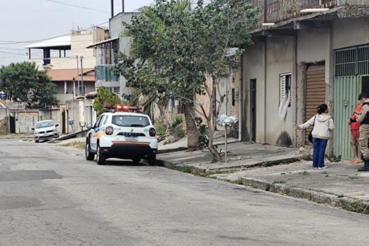 Corpo foi encontrado em uma casa na rua Passo Fundo, no bairro Campos Elíseos, em Betim