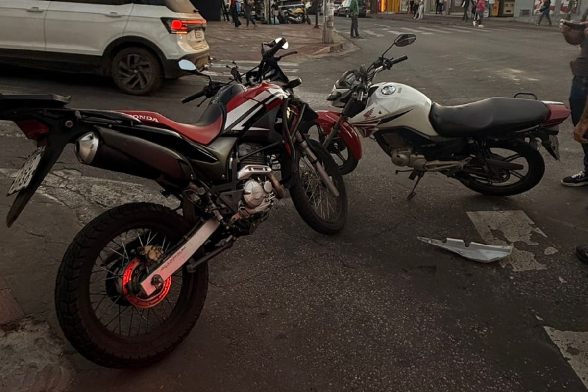Condutor da moto vermelha chegou a convulsionar no local