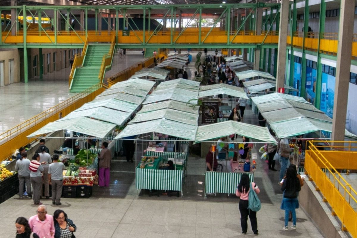 Cerca de 20 produtores locais estarão no local comercializando produtos frescos