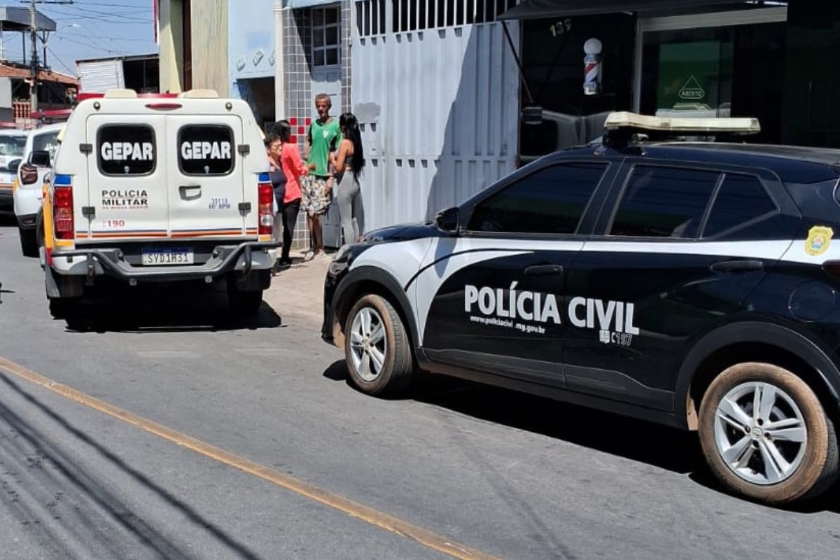 Corpo da mulher foi encontrado em uma residência na rua Jovaci Gomes, no bairro São Caetano, na região do Imbiruçu