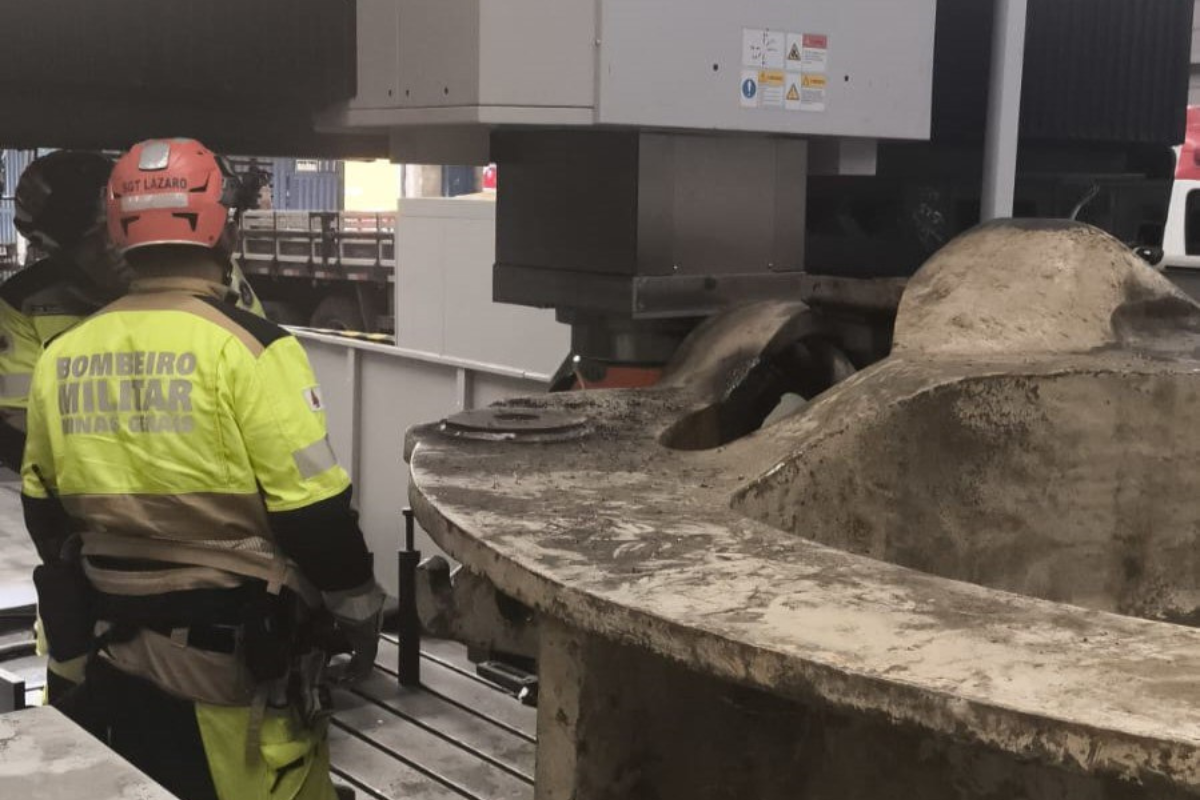 Funcionário se acidentou com uma fresadora, maquina utilizada na usinagem de materiais