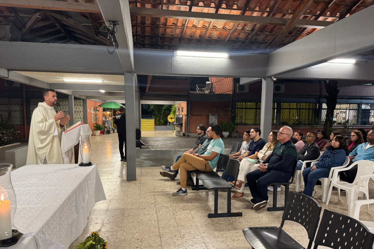 Celebração religiosa reuniu professores, alunos, familiares e funcionários na quarta