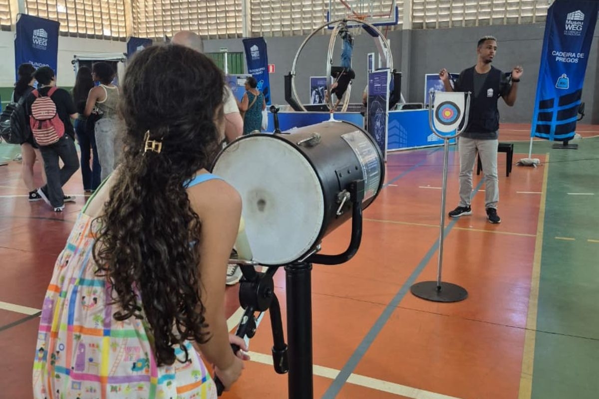 Mostra é voltada para escolas, famílias e comunidades locais e funcionará em três turnos: 08h30 às 11h30, das 13h às 17h e das 18h30 às 20h30