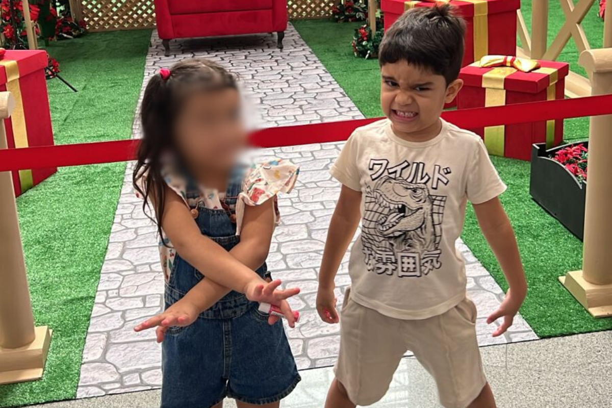 Ysrael Pinho tinha completado 6 anos cerca de duas semanas antes de morrer; na foto, ele aparece com a irmã mais nova