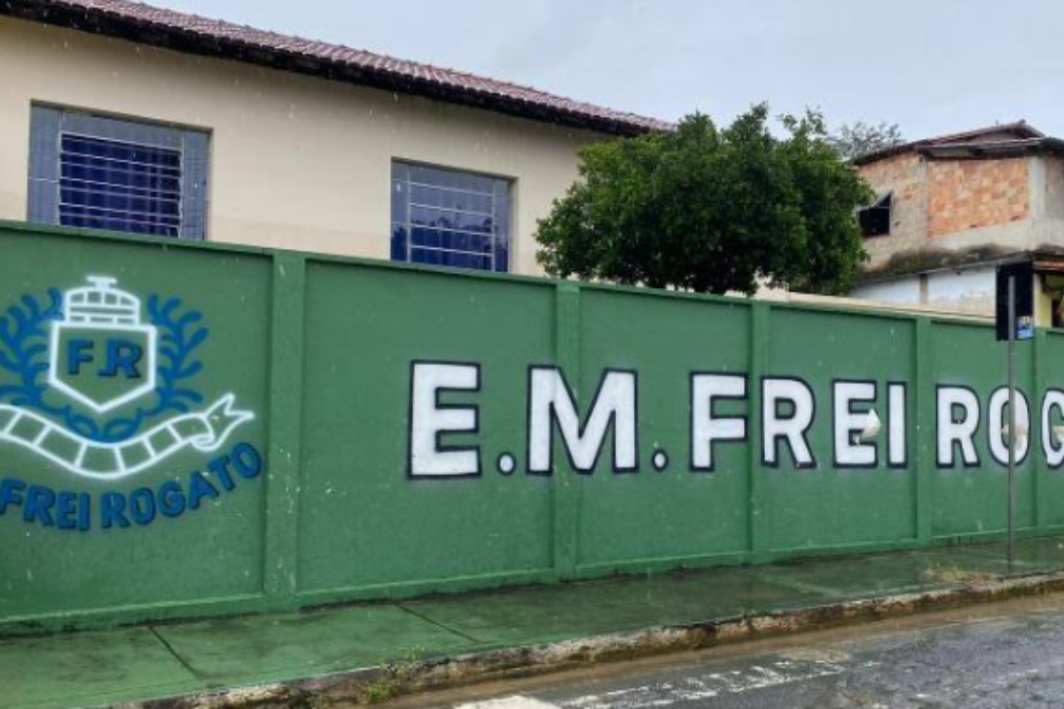 Atividade prevê o deslocamento da comunidade escolar para uma área mais elevada e segura do bairro
