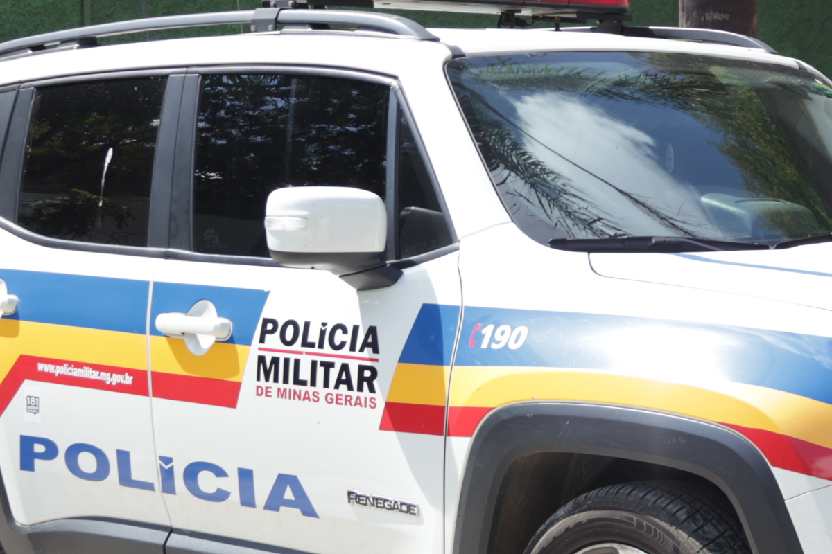 PM abordou os homens em uma praça 