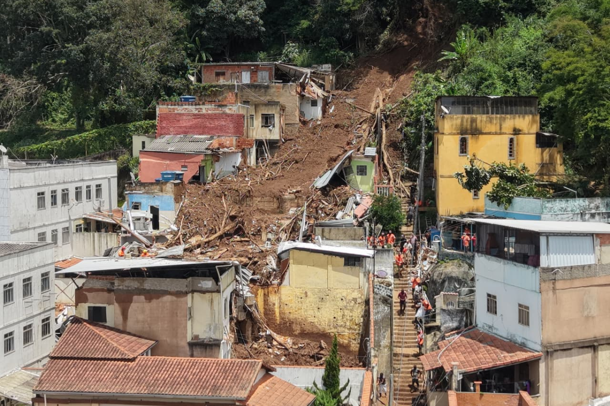 Morro do Cristo no bairro Paineiras, em Juiz de Fora, após deslizamento