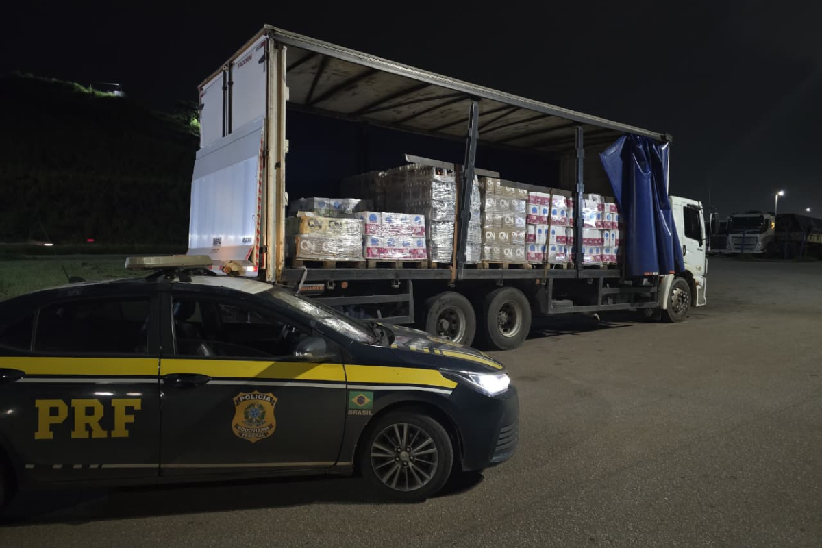 Veículo foi abordado na base da PRF