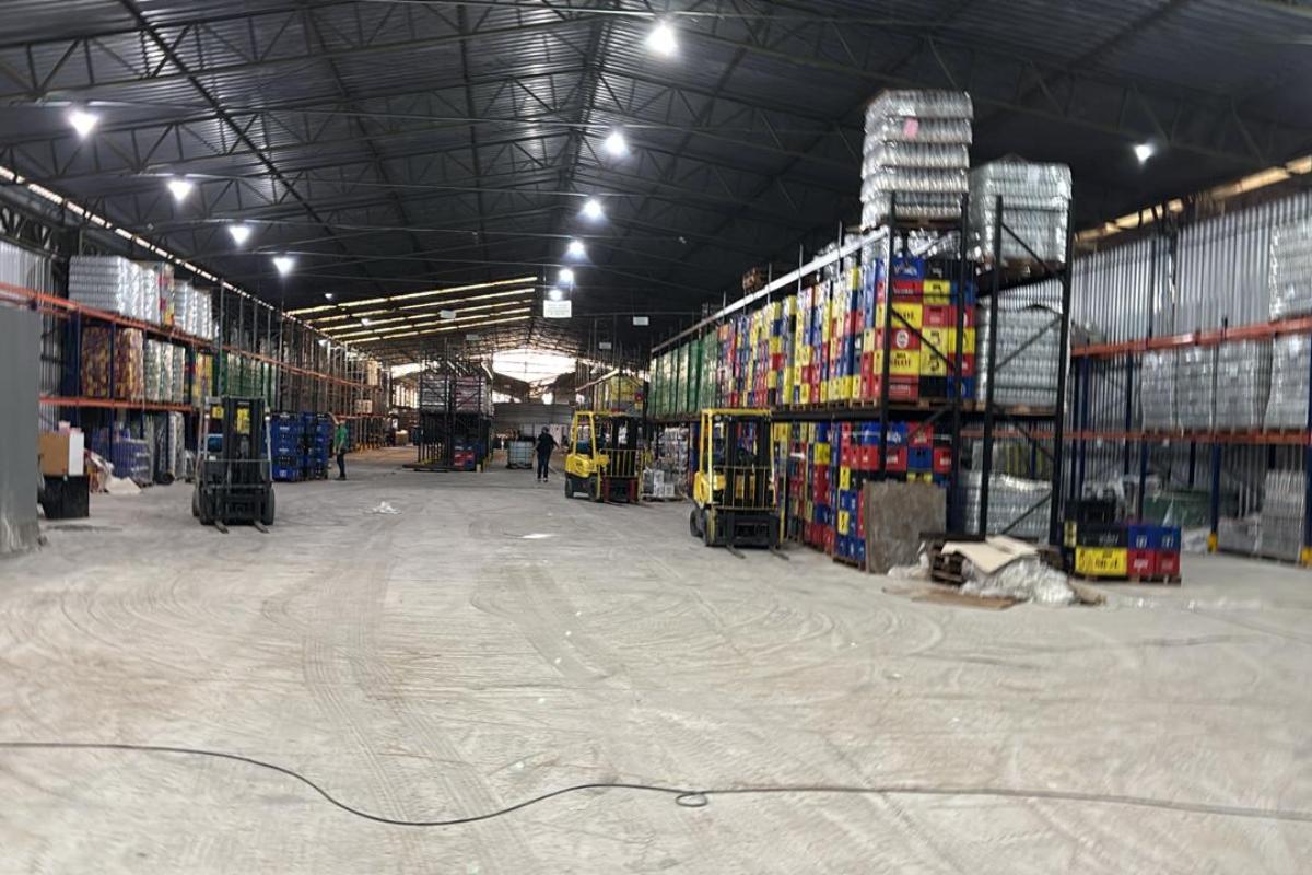 Galpão industrial clandestino foi descoberto em Sabará, na região metropolitana