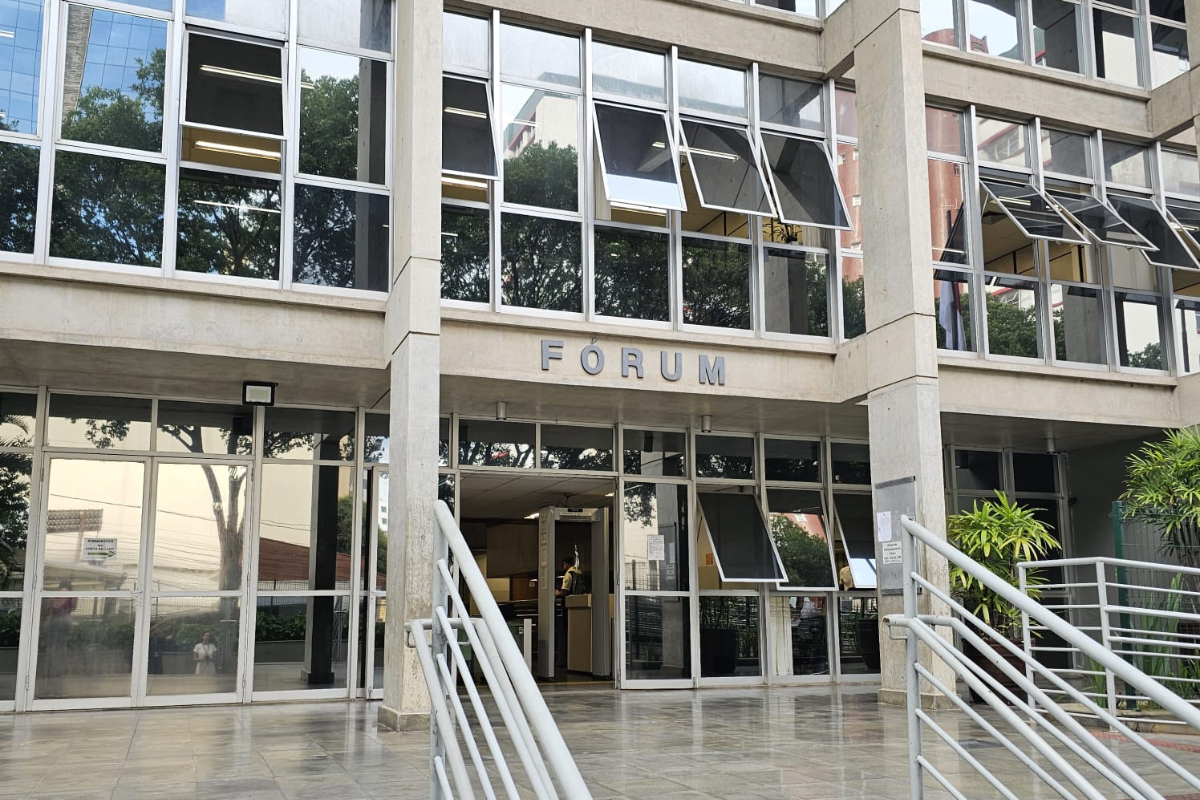 Audiência de custódia se estendeu por mais de uma hora no Fórum de Betim, nesta quarta-feira (25/3)