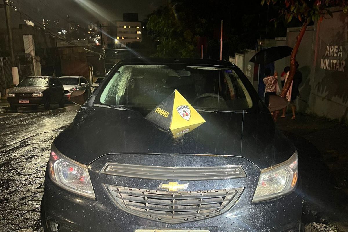 Veículo foi recuperado e removido para um pátio credenciado