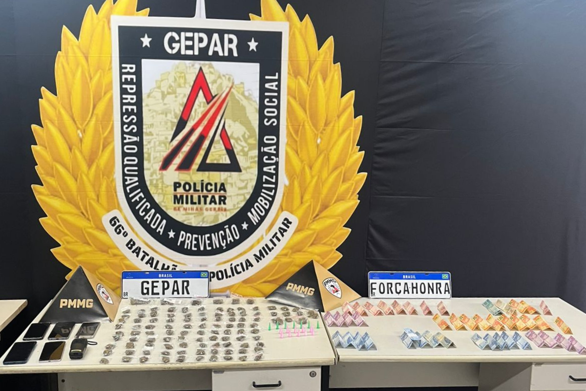 Local da apreensão é conhecido pelo intenso tráfico de drogas