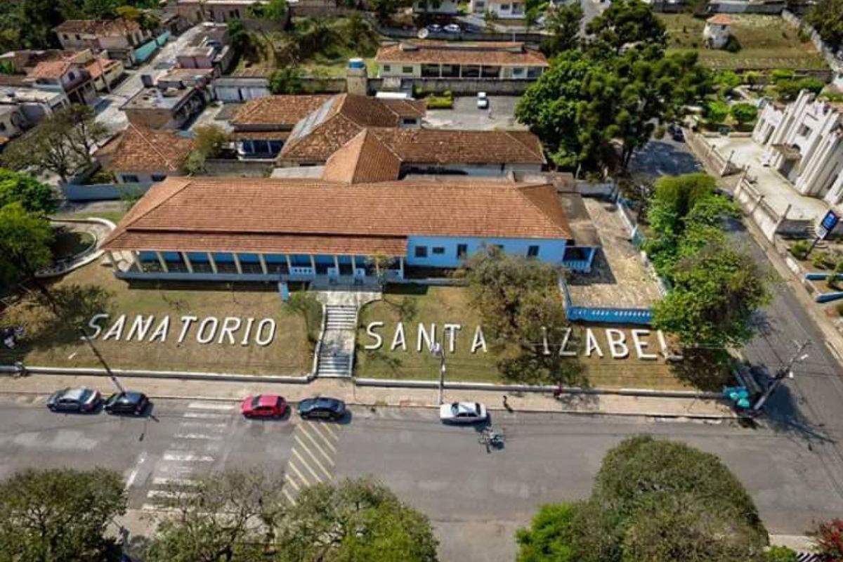 A Casa de Saúde Santa Izabel fica na rua Olávo Bilac, 113, na Colonia Santa Isabel, em Betim