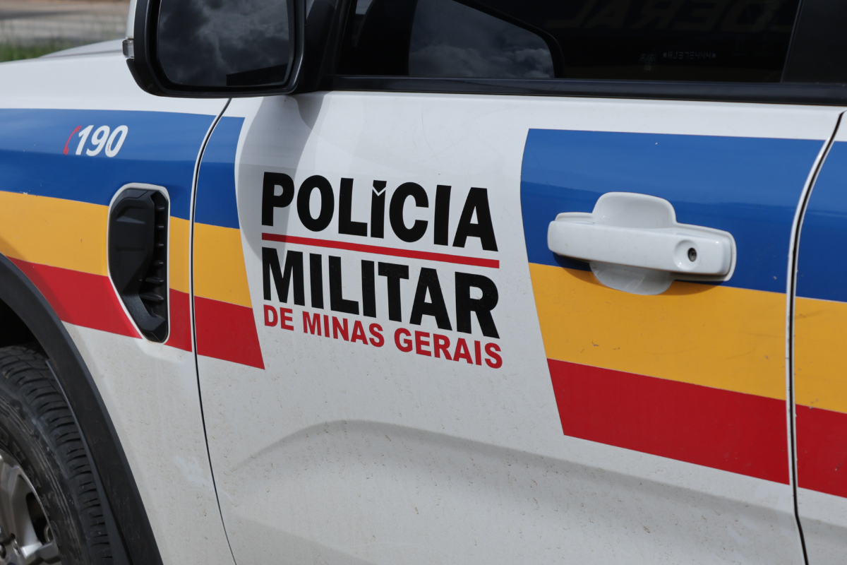 Polícia Militar foi acionada no local em que o corpo de um homem foi encontrado neste domingo (19/4)