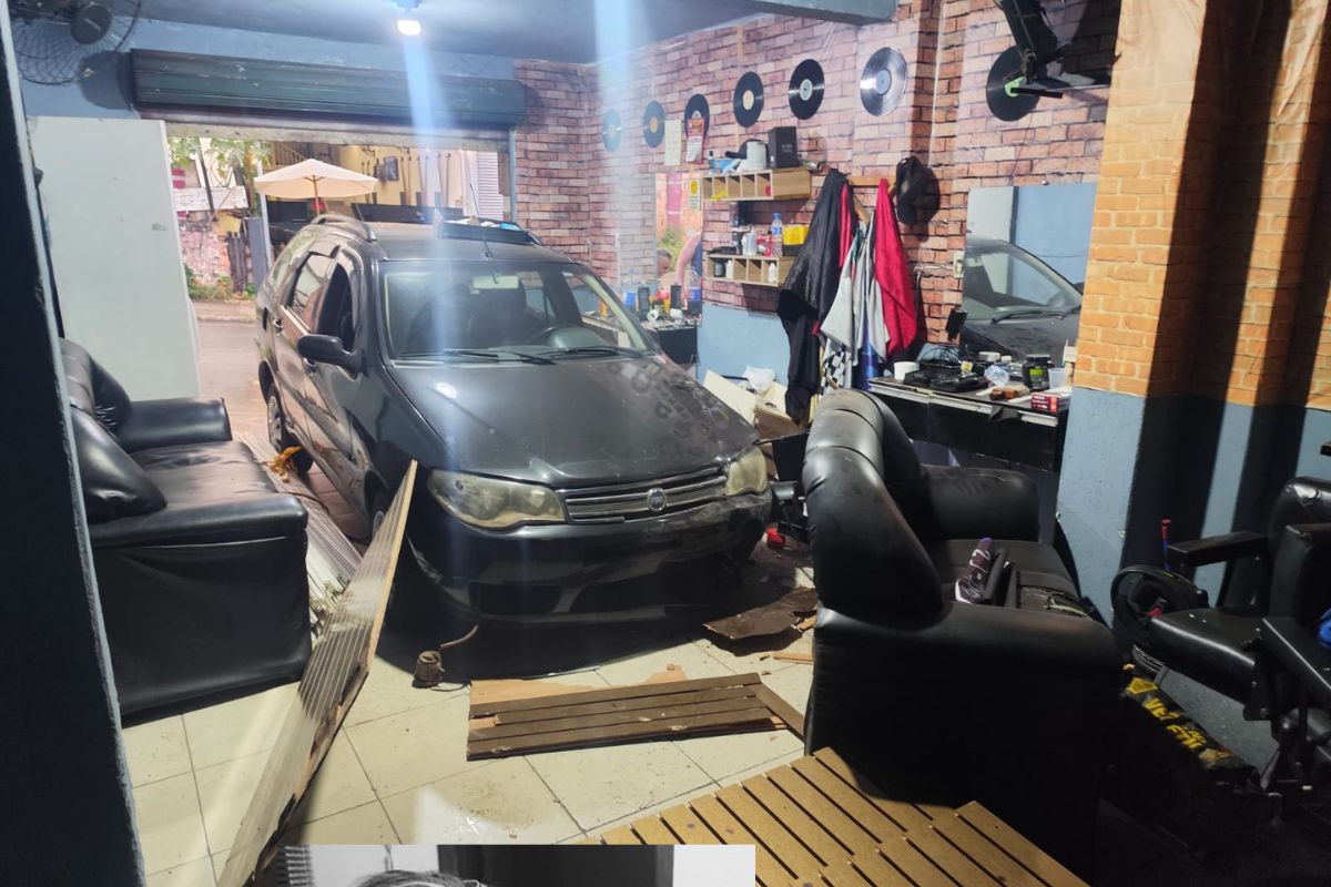 Barbearia funciona no Citrolândia, em Betim, há cinco anos