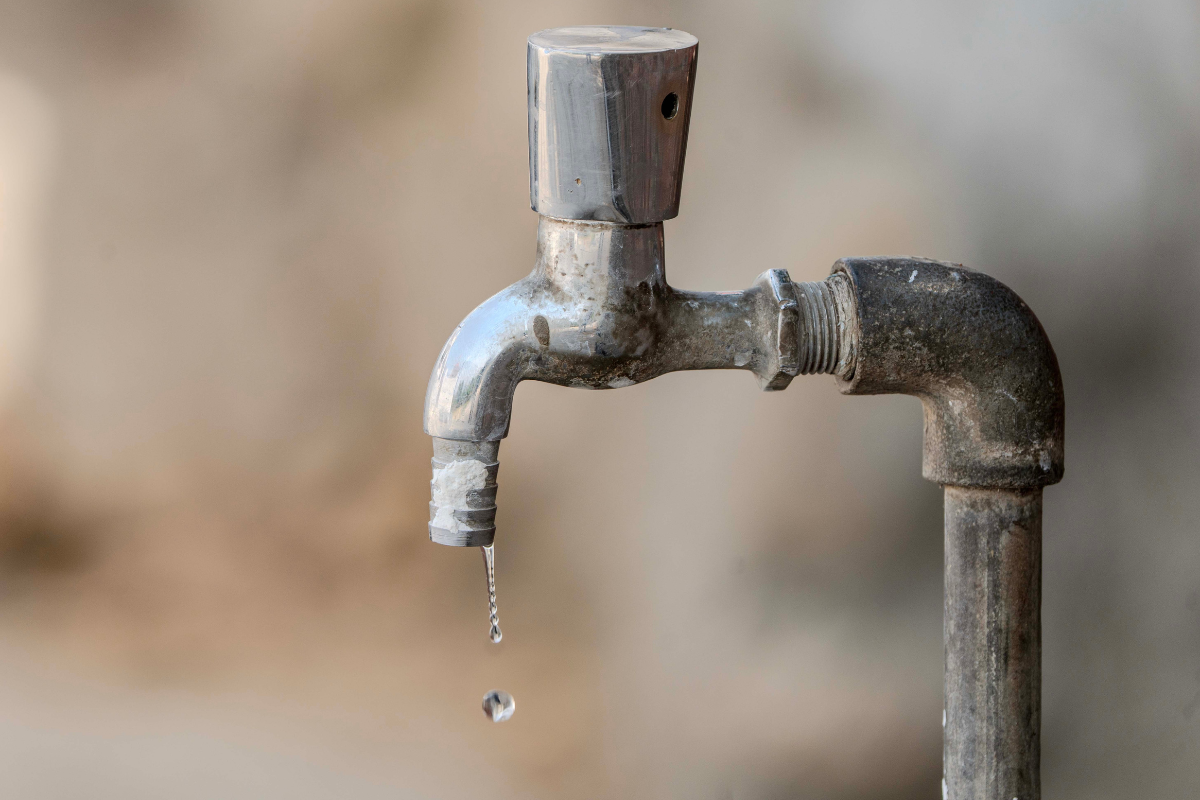 Imóveis com caixa d'água podem não sentir efeito da manutenção, segundo a Copasa