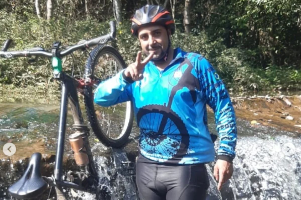 Velório e o cortejo fúnebre devem reunir ciclistas e amigos em uma homenagem ao atleta nesta segunda-feira (6)