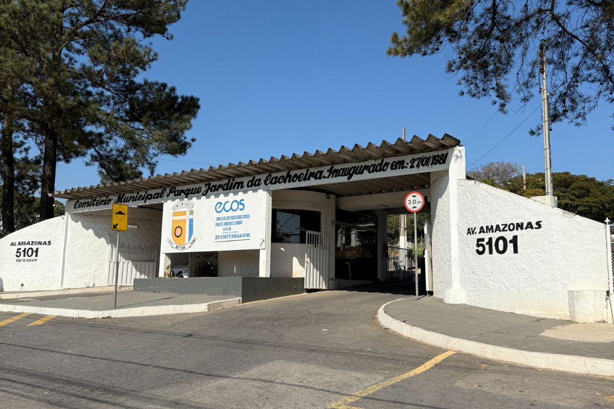 Cemitério Parque Jardim da Cachoeira fica situado na avenida Amazonas, no Jardim Cachoeira, em Betim