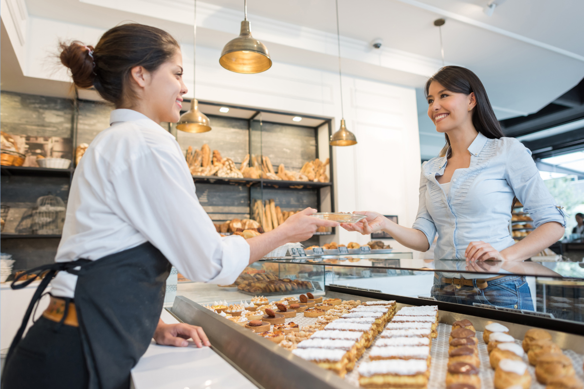 Operador de loja é um dos cargos com oferta de vagas em processo seletivo promovido pela Seter