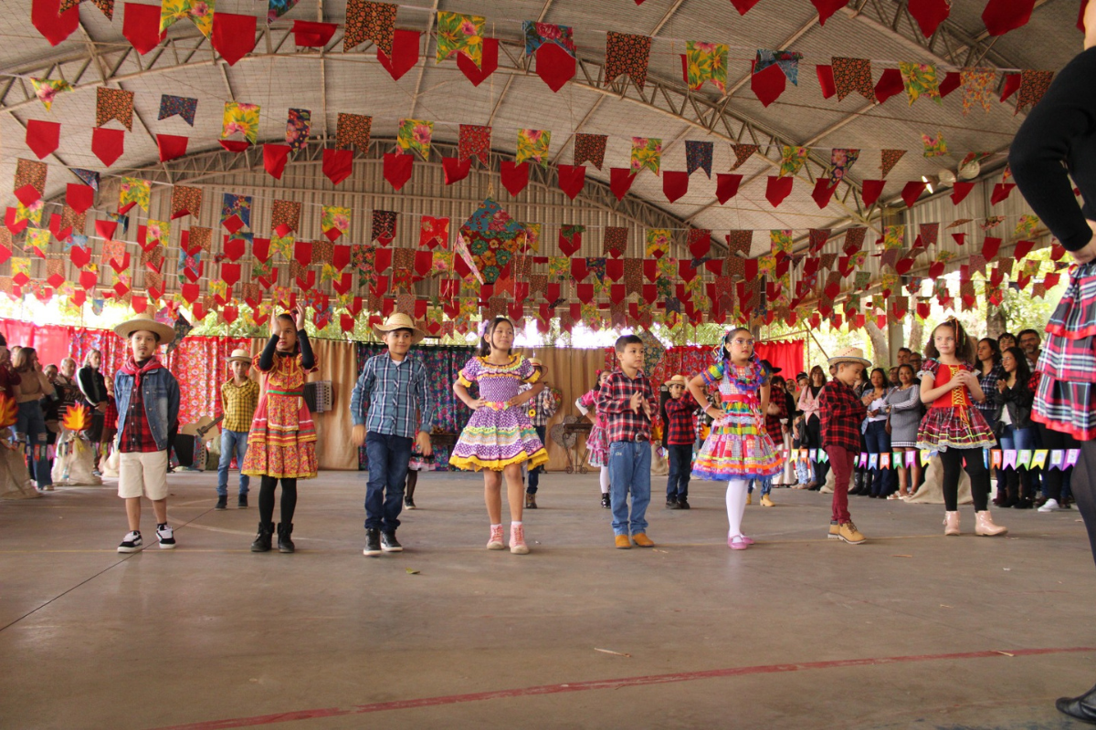 Festa envolve todos os alunos e é aberta ao público