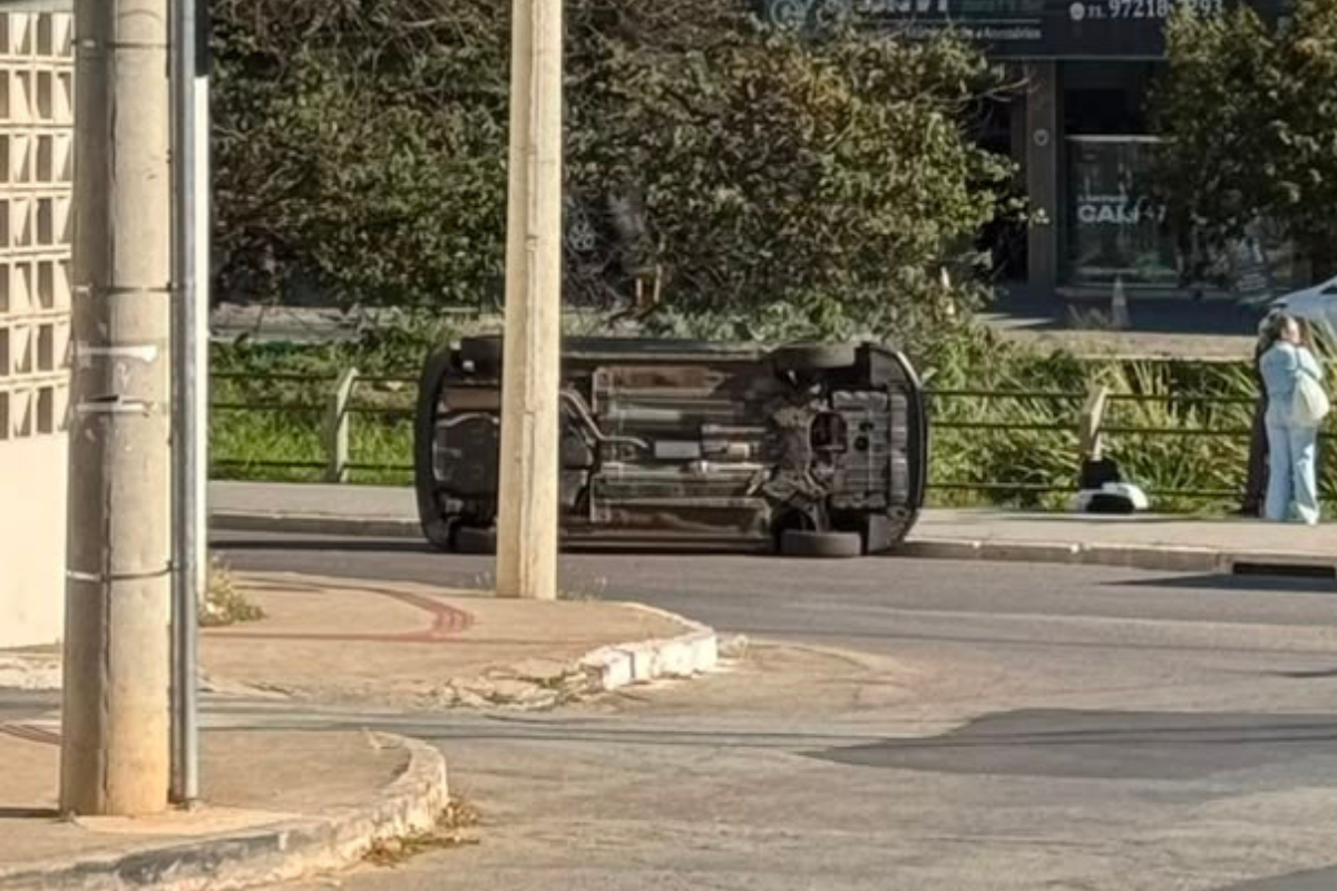 Vítima se encontrava retida, mas não presa às ferragens, foi removida pela janela do carro