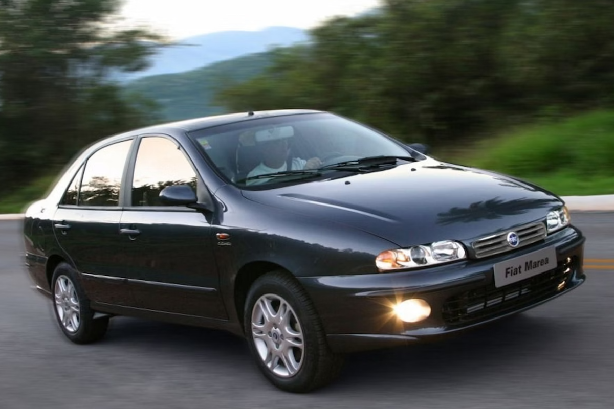 Em 1998, a Fiat levou ousadia mecânica ao mercado com o Marea de cinco cilindros