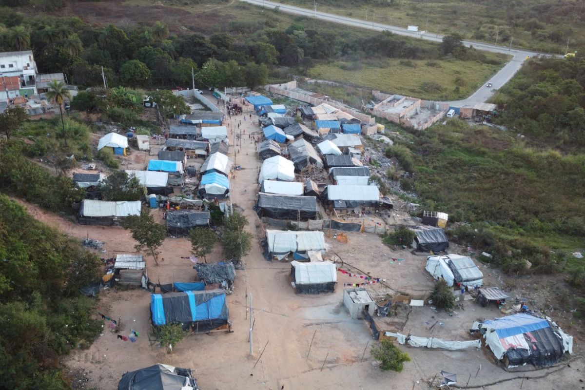 Cerca de 50 famílias indígenas – aproximadamente 280 pessoas – vivem na ocupação, na região do PTB, chamada Terra Mãe, em Betim