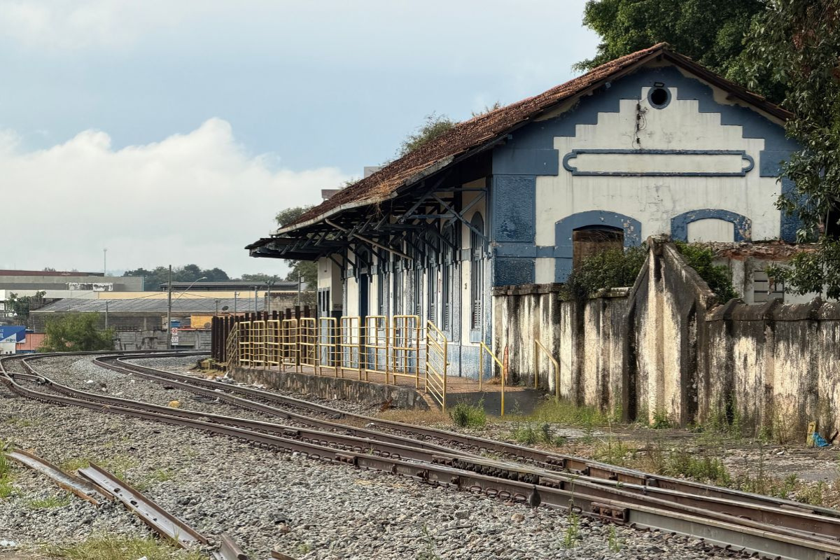 Inaugurada em 1910, a Estação Ferroviária de Betim, no Centro da cidade, foi tombada como patrimônio histórico-cultural do município