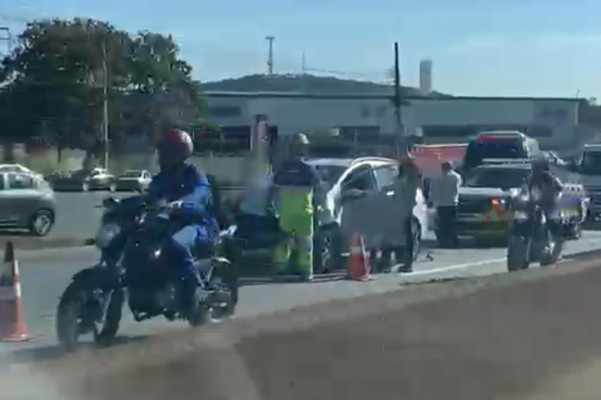 Acidente ocorreu no KM 485,3 da Rodovia Fernão Dias, sentido Belo Horizonte, perto da Iveco