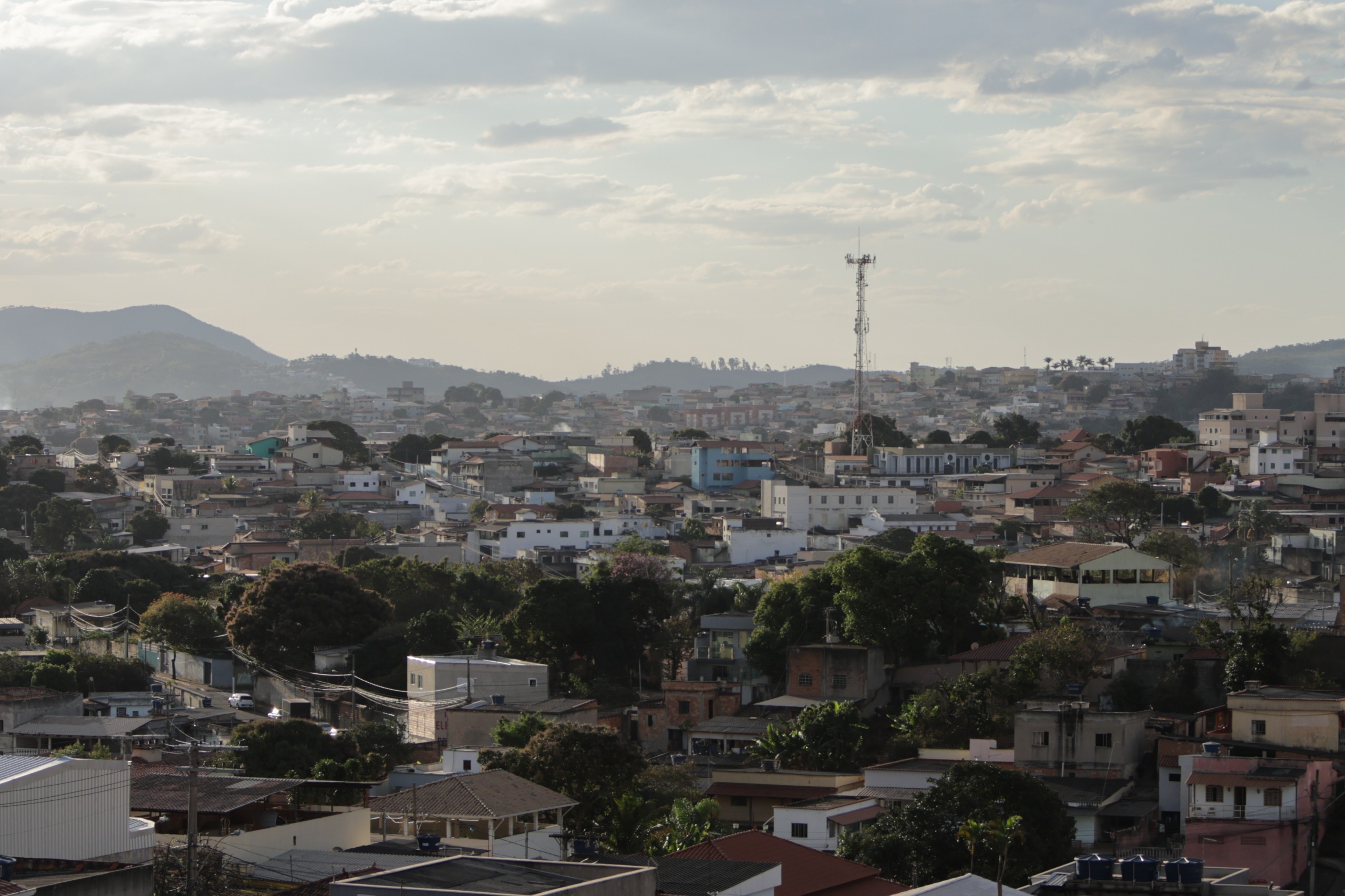 Município deve ter tempo quente e seco até segunda (10/8); na terça (11/8), tendência é de aumento da umidade