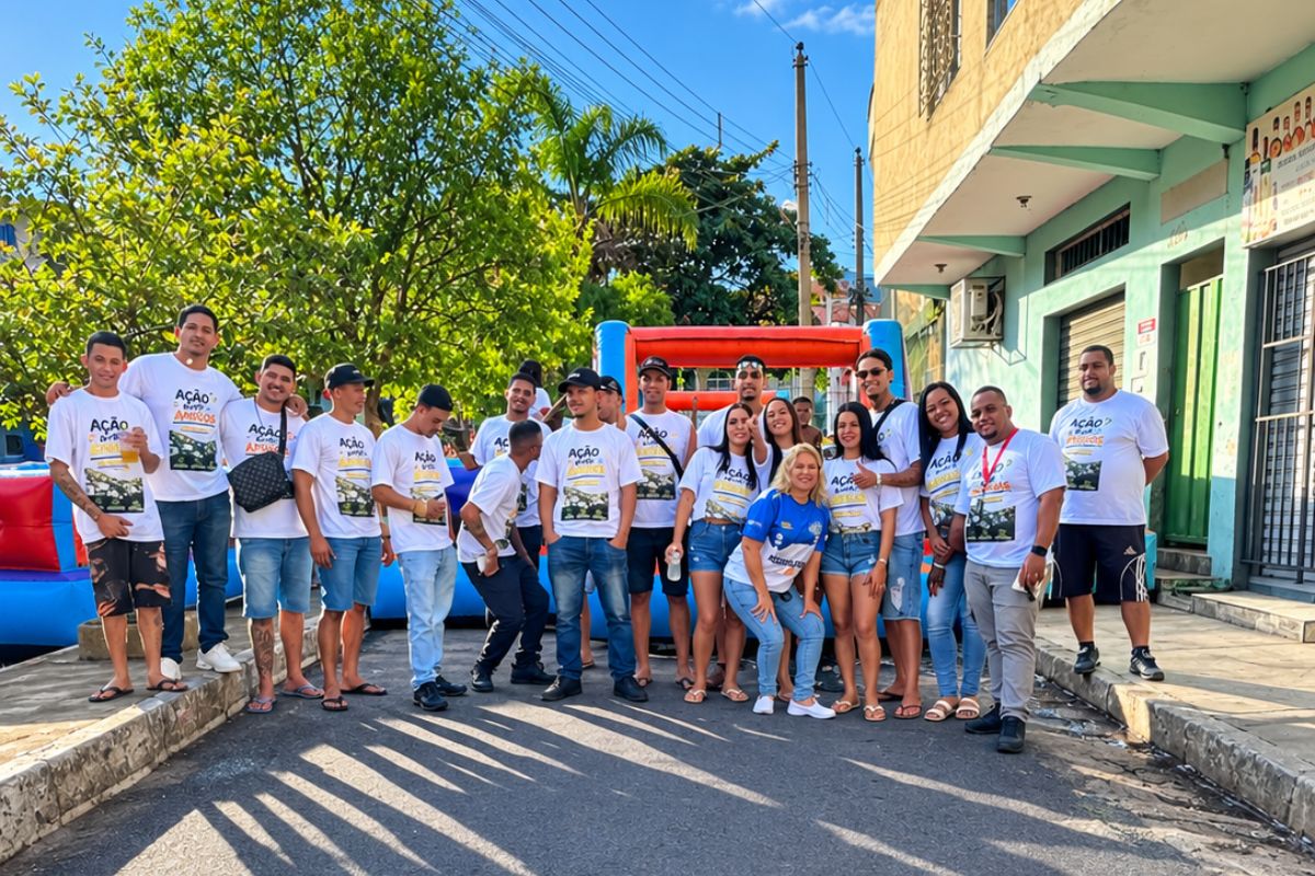 Iniciativa conta com apoio dos seus seguidores e amigos do G da Zuera; evento começa às 11h, na avenida Goiás