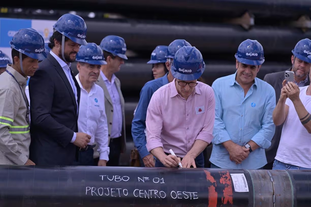 Governador Romeu participou do momento simbólico de solda do primeiro tubo da construção