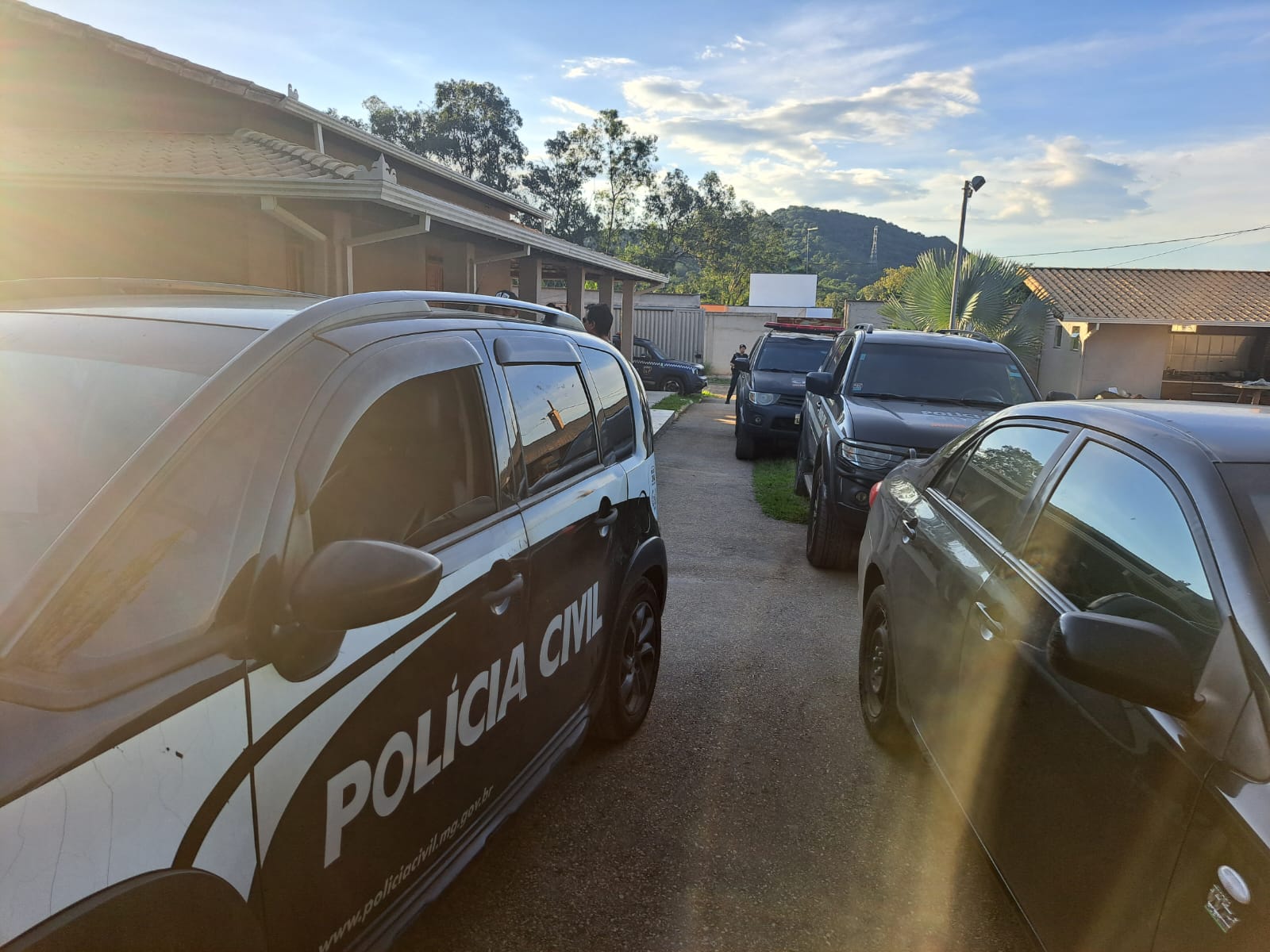 Polícia Civil e Guarda Municipal estiveram no sítio, na região de Vianópolis; suspeito já foi identificado