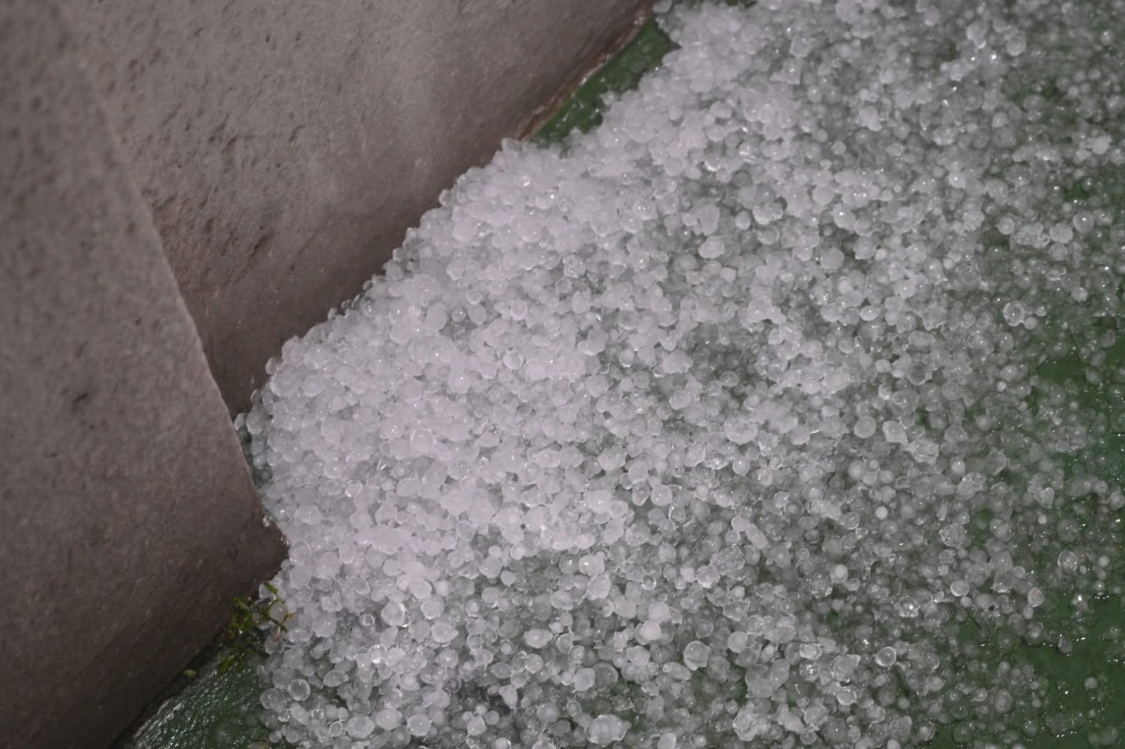 Chuva de granizo atinge Grande BH neste domingo (13/9)